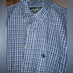 Men’s Large Shirt. MUST BE BUNDLED (T)